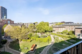 Ejerlejlighed på Bag Elefanterne 33, 4. tv., 1799 København V