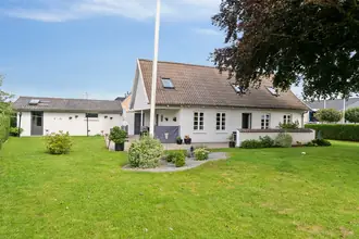 Villa på Hollufgårdsvej 30, Højby, 5260 Odense S