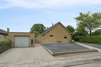 Villa på Varkausvej 25, 4900 Nakskov