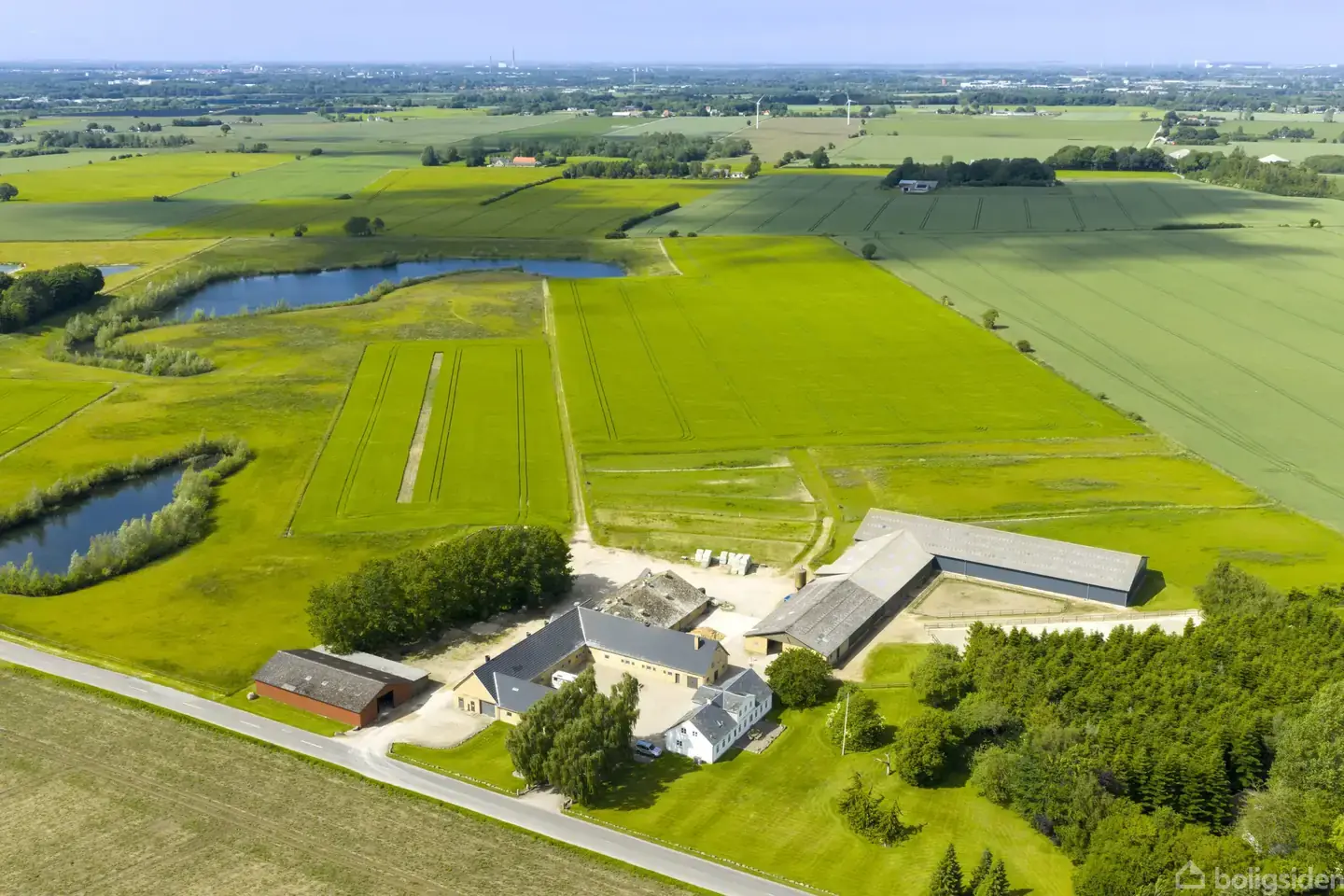 Landejendom på Nærågårdsvej 6, 5792 Årslev