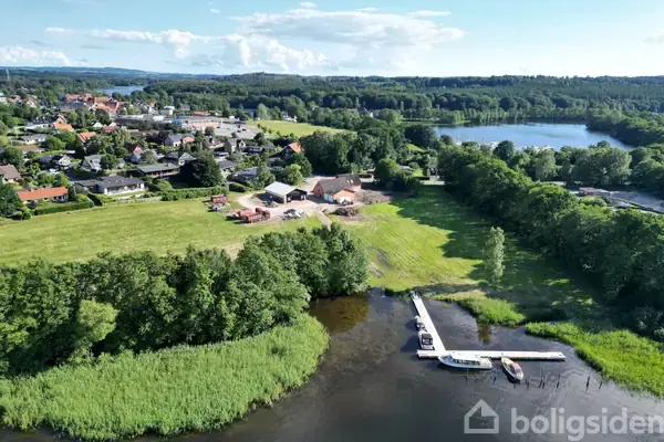 Landejendom på Silkeborgvej 34, 8680 Ry