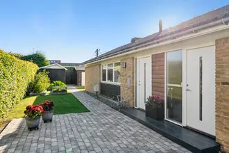 Villa på Tværtoftevej 2A, 2605 Brøndby