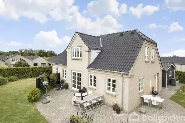 Villa på Troldhasselvej 15, 9230 Svenstrup J