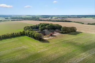 Landejendom på Flyvepladsvej 3, Brejning, 6971 Spjald