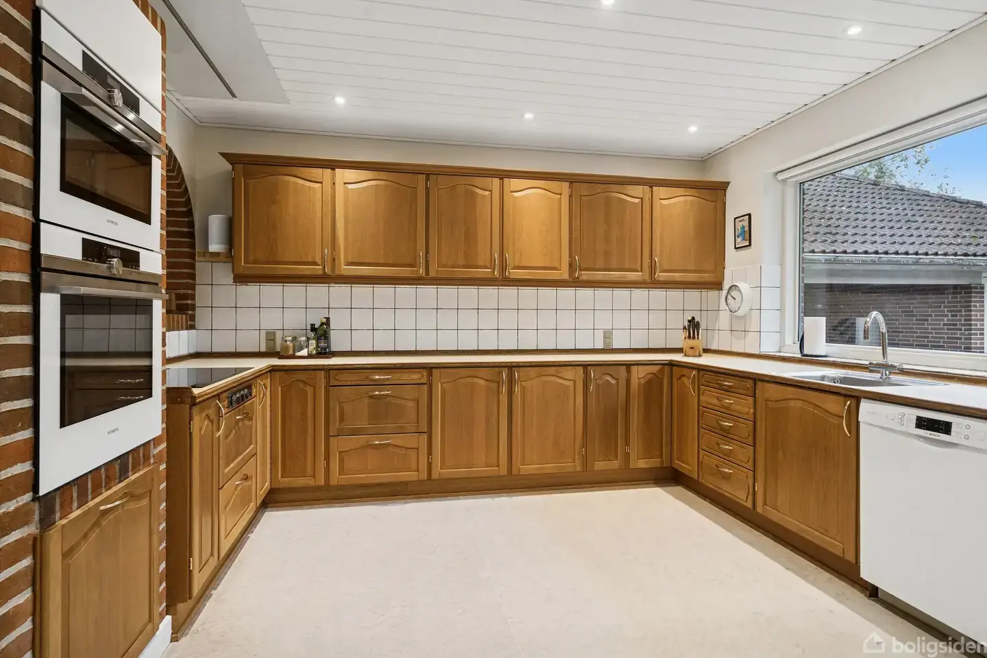 Velholdt villa på 226 m² med store udbygninger og attraktiv grund på 3.295 m² i Trøstrup - Visning 3