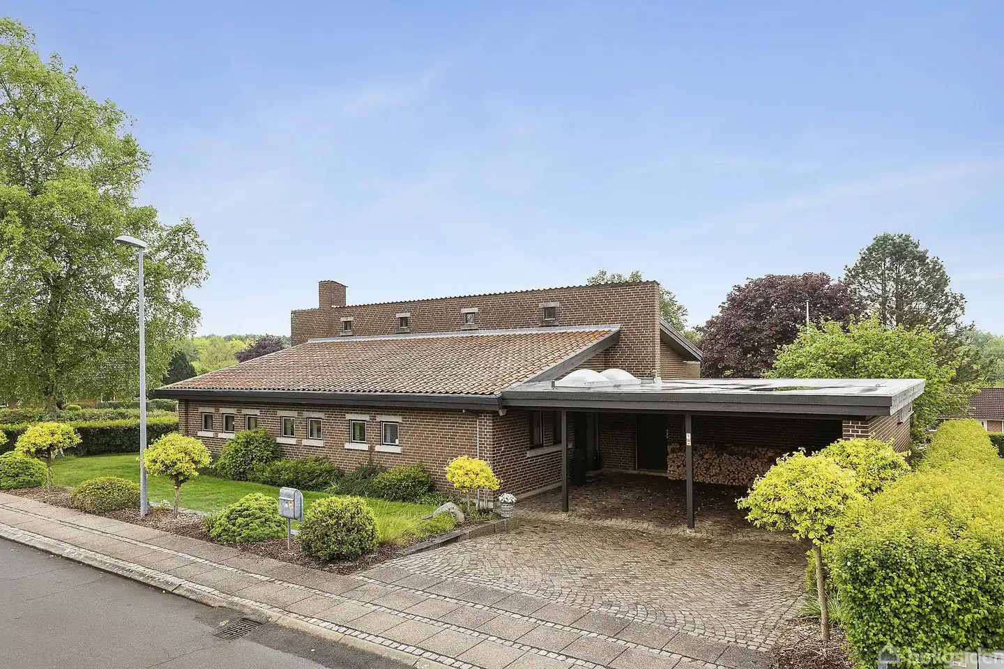 Arkitektonisk villa i høj kvalitet
