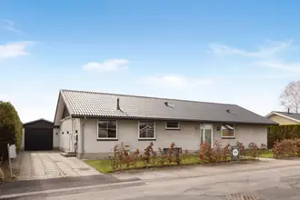 Villa på Guldregnvej 11, 4600 Køge
