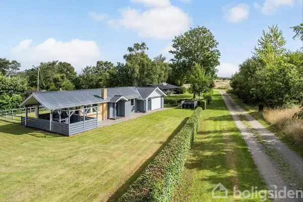 Fritidsbolig på Roarvej 11, 8400 Ebeltoft