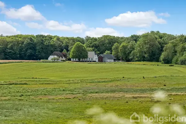 Landejendom på Holbækgårdvej 2, 6070 Christiansfeld