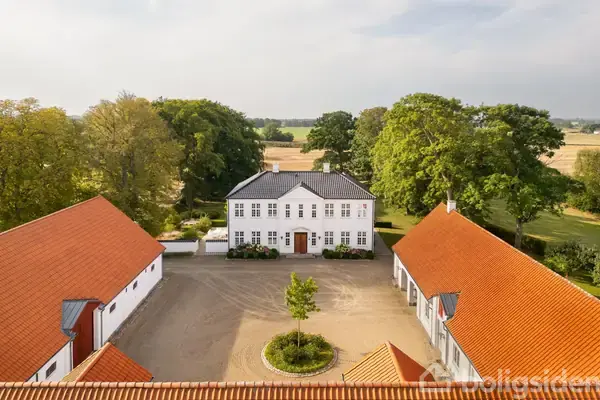 Landejendom på Påstrupvej 1, 3550 Slangerup