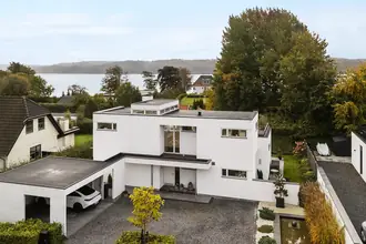 Villa på Strandvejen 104, 7120 Vejle Øst