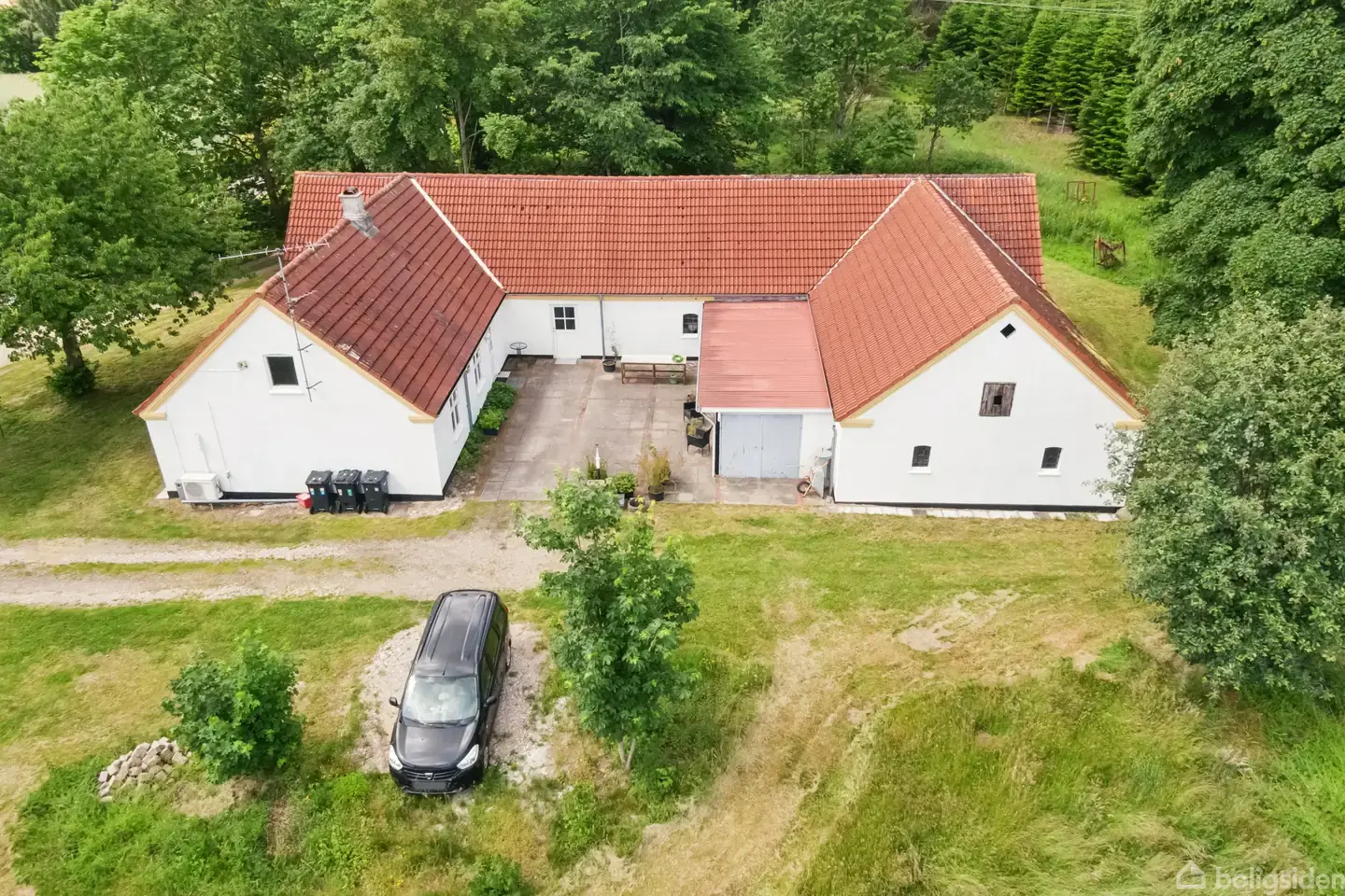 Landejendom på Gullev Byvej 9, 8850 Bjerringbro