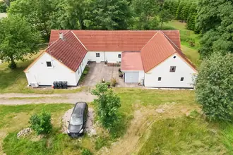 Landejendom på Gullev Byvej 9, 8850 Bjerringbro