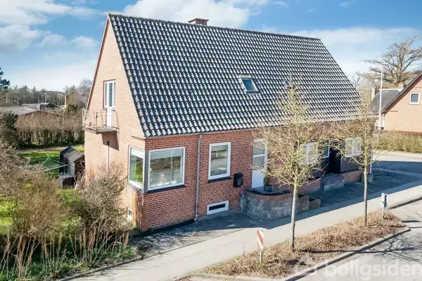 Villa på Hovedgaden 63, 9760 Vrå