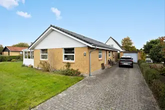 Villa på Kærvangen 2, Korup, 5210 Odense NV