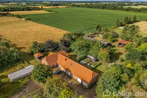 Landejendom på Hvingelvej 8, 6950 Ringkøbing
