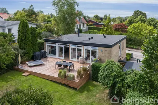 Villa på Højgårdsvej 11, 8260 Viby J