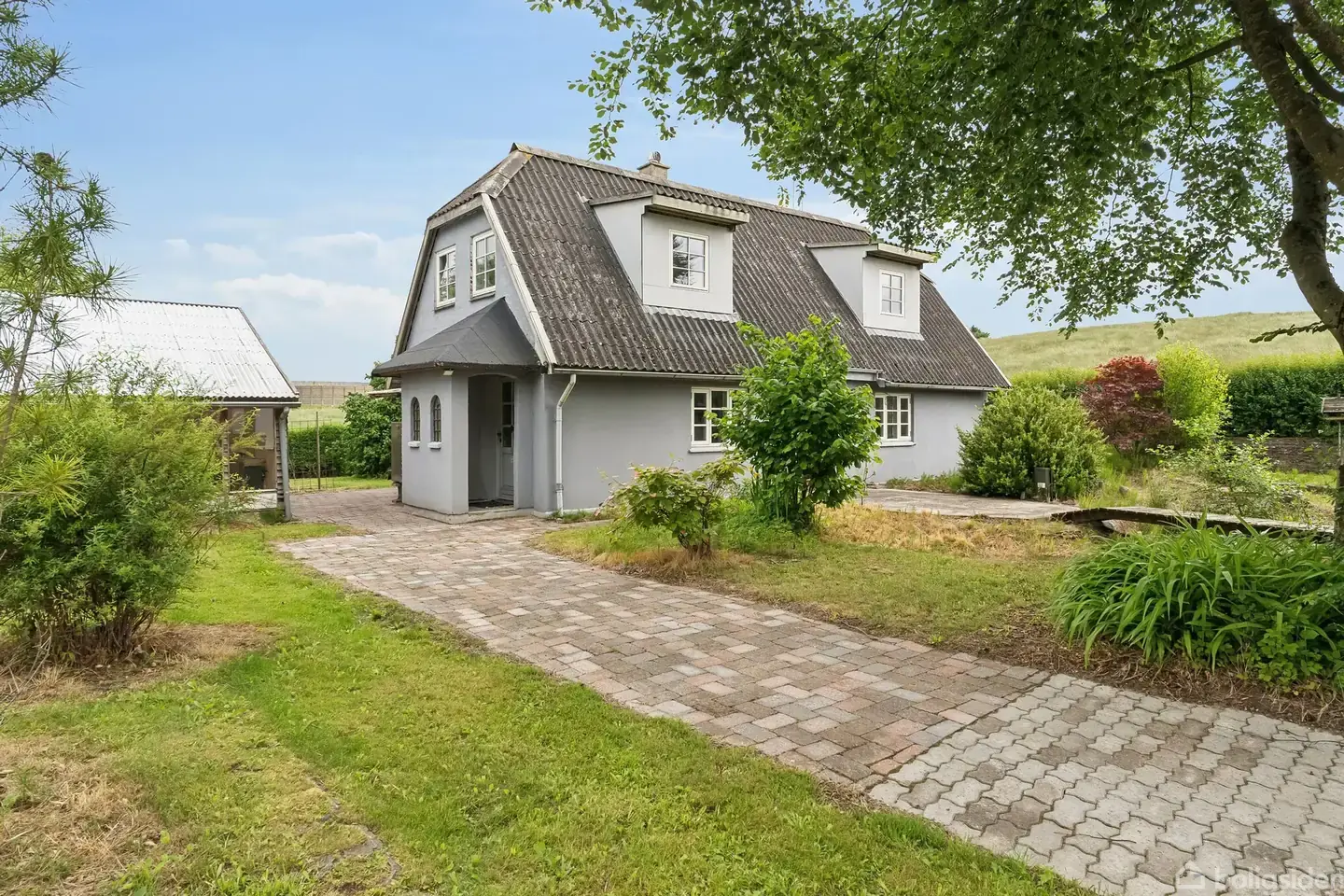 Landvilla med stor grund nær Vissenbjerg