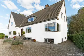 Villa på Enggårdsvej 26, Kragelund, 8723 Løsning