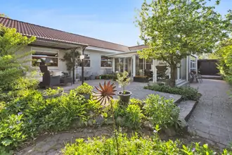 Villa på Kløvermarken 2, Hæstrup, 9800 Hjørring