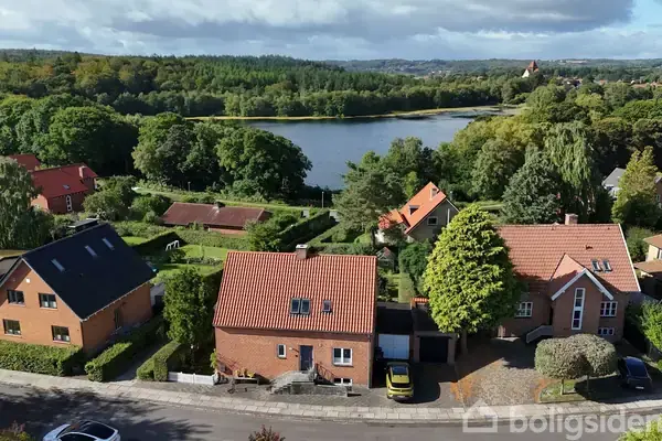 Villa på Helmsvej 12, 8600 Silkeborg