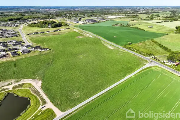 Helårsgrund på Høvenderen 7, 8600 Silkeborg