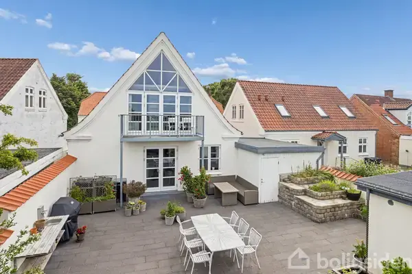 Villa på Kirkegårdsvej 9, 9800 Hjørring