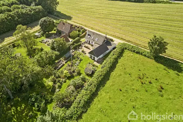 Villa på Bisholt Strandvej 6, 7130 Juelsminde