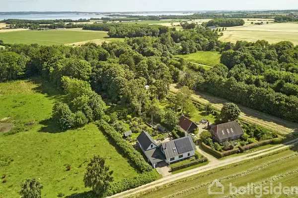 Villa på Bisholt Strandvej 6, 7130 Juelsminde