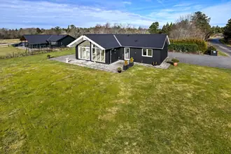 Fritidshus på Hennebysvej 33, Henneby, 6854 Henne