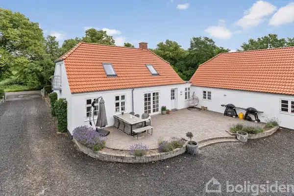 Landejendom på Trønninge Alle 9, 4420 Regstrup