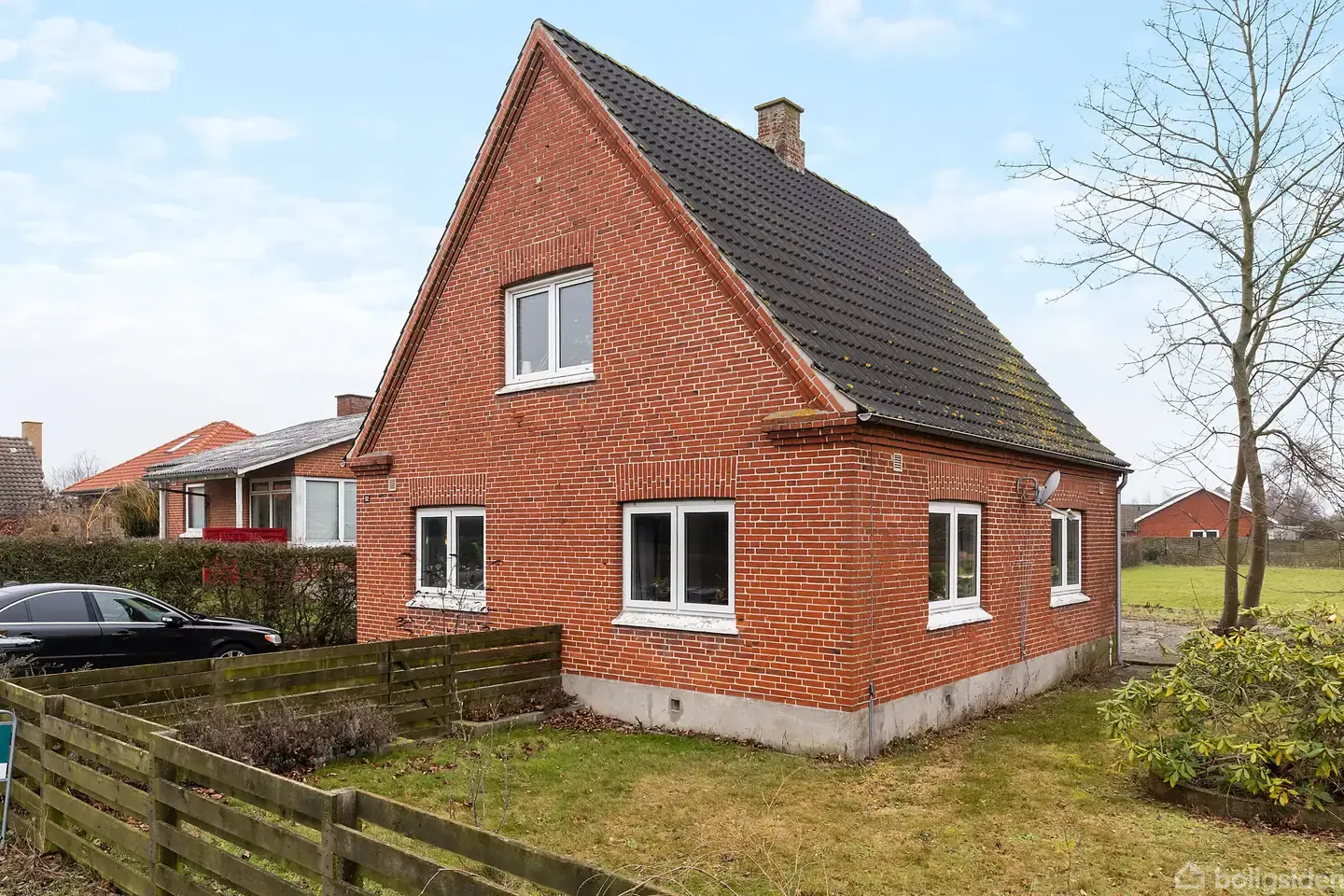 Velholdt rødstensvilla med attraktiv beliggenhed i Havnegade ikke langt fra Femern byggeriet