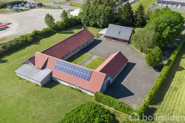 Landejendom på Industrivej 47, 9600 Aars