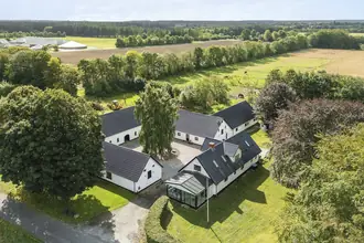Landejendom på Stenrøgelvej 6, Stenrøgel, 8620 Kjellerup