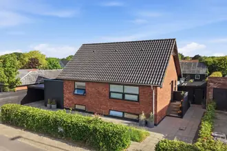Villa på Strandby Kirkevej 167, 6705 Esbjerg Ø