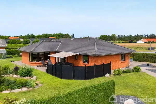 Villa på Løgtenvej 19, 9881 Bindslev