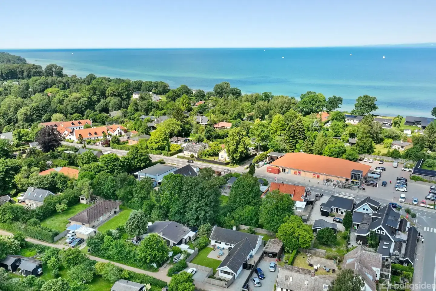 Villa på Poppel Alle 4, 3120 Dronningmølle
