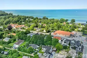 Villa på Poppel Alle 4, 3120 Dronningmølle