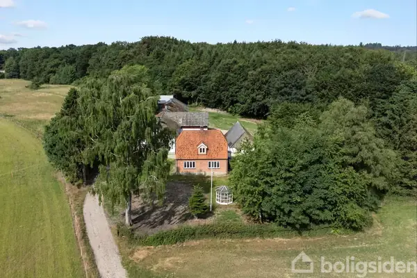 Landejendom på Tolstrupvej 46, 4330 Hvalsø