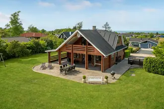 Fritidshus på Hjarnøvej 12, Bønnerup Strand, 8585 Glesborg