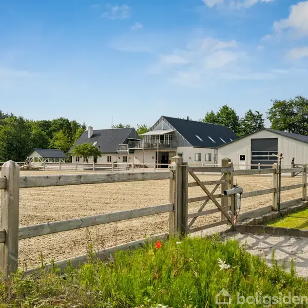 Landejendom på Linnetvej 157, 7100 Vejle