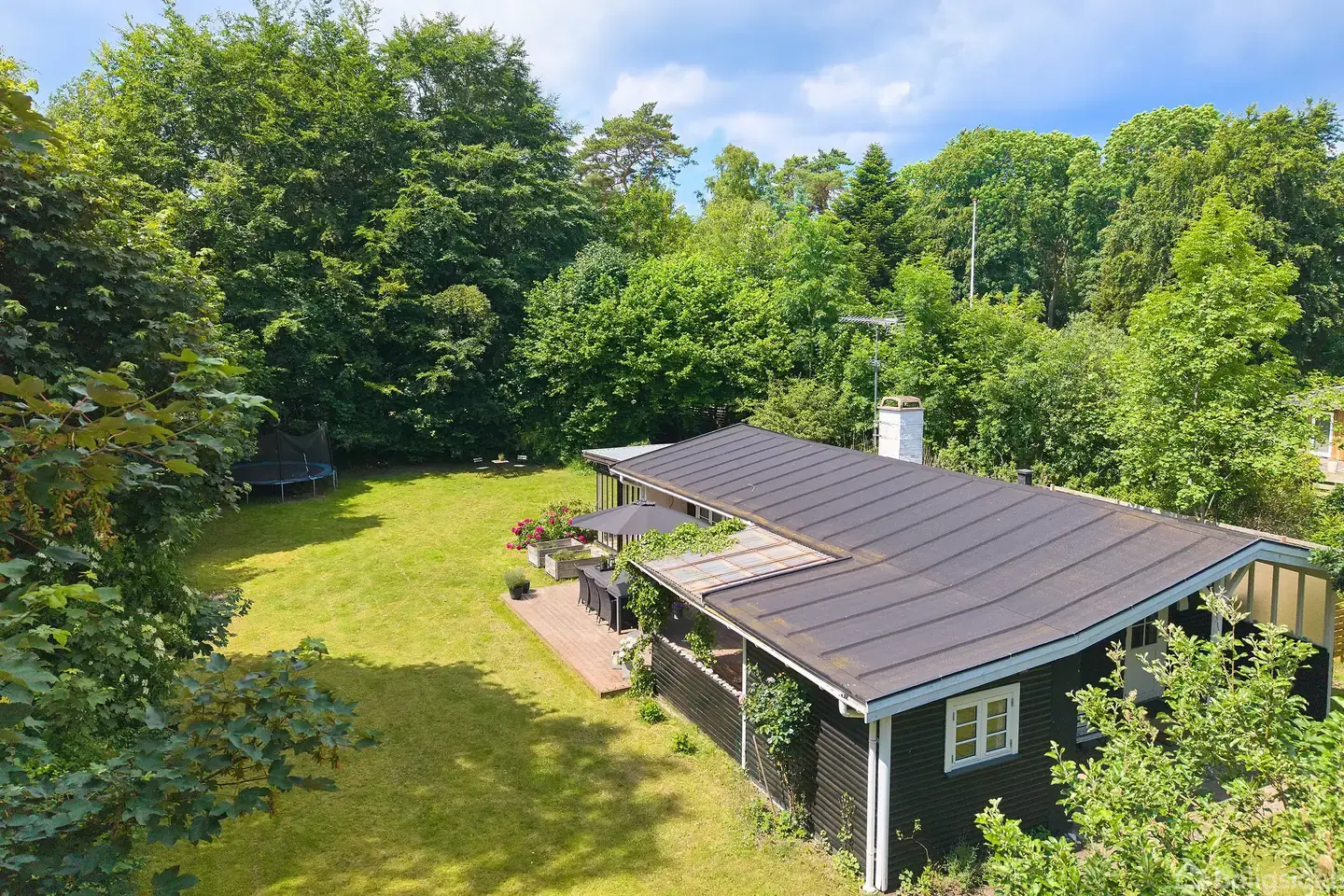 Skønt stemning og attraktivt beliggende sommerhus