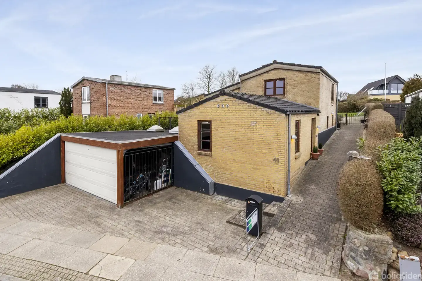 Lækkert hus i forskudte plan på attraktiv adresse