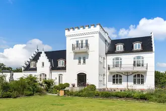Villa på Dronninggårds Alle 82, 2840 Holte