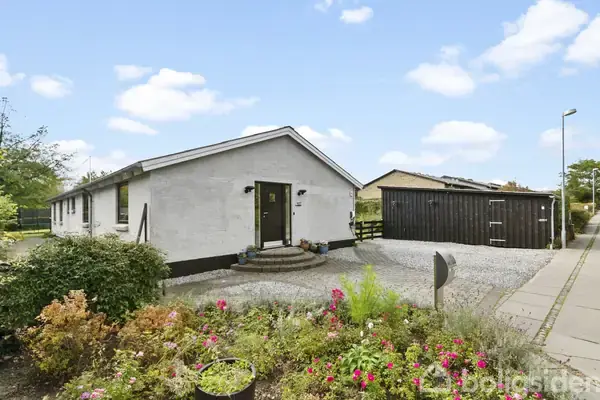 Villa på Smedegårds Allé 107, 8340 Malling