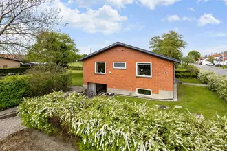 Villa på Skolevænget 2, Lørslev, 9800 Hjørring