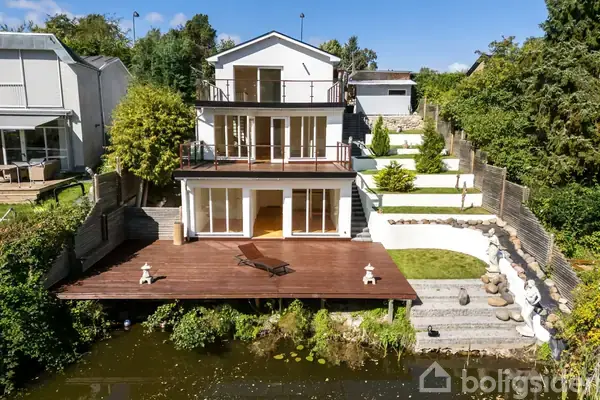 Villa på Ravnsnæsvej 46, 3460 Birkerød