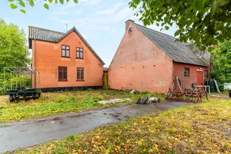 Landejendom på Pederskervejen 59, Pedersker, 3720 Aakirkeby