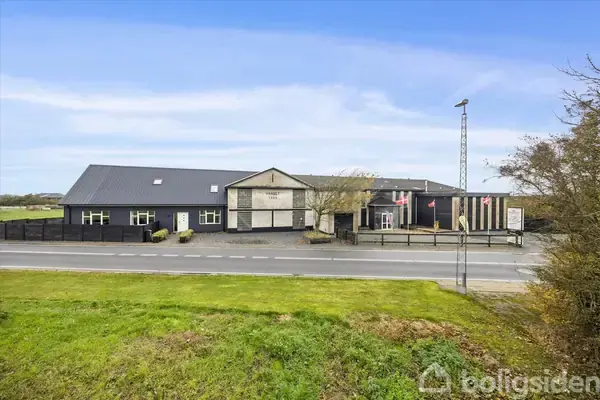 Villa på Løkkenvej 196, 9700 Brønderslev