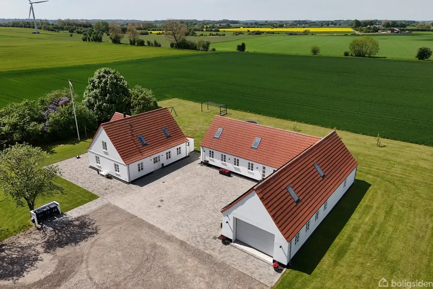 Utrolig flot og harmonisk landejendom med 12,29 hektar jord.